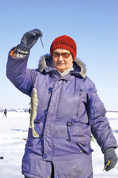 aльбина Красных со своим уловом