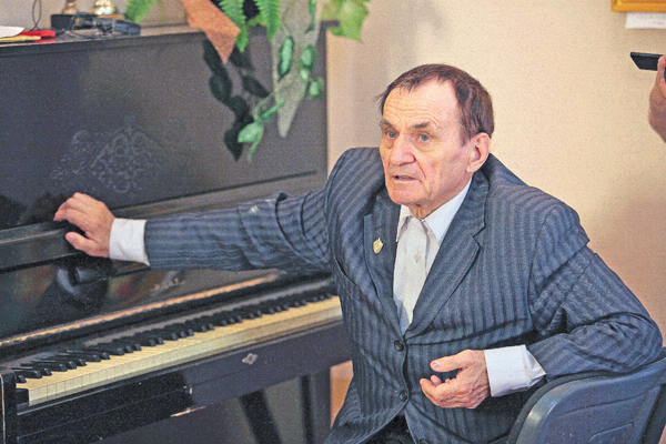 Народный артист СССР, композитор Игорь Лученок Народный артист СССР, композитор Игорь Лученок